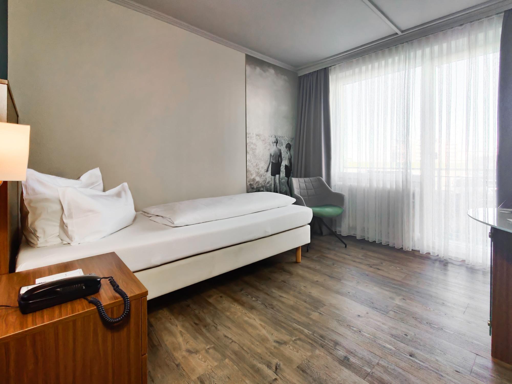 Hotel Western Donners 4*